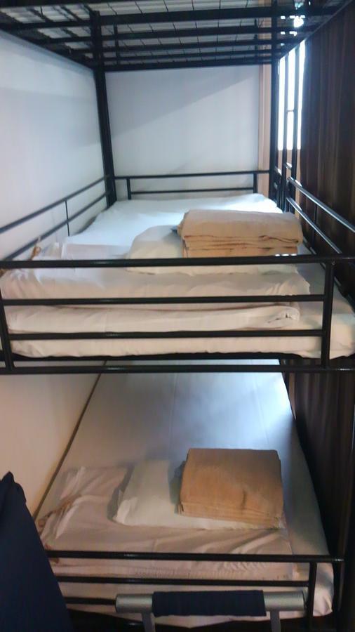 Capsule Inn Miyako Йокогама Екстер'єр фото